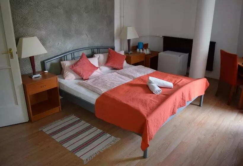 Aamiaismajoitus (B&B) Belvárosi Panzió