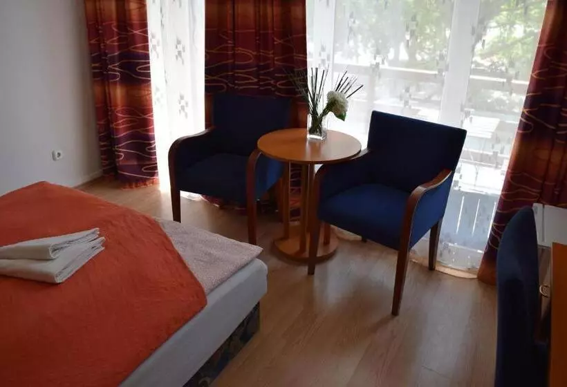 Aamiaismajoitus (B&B) Belvárosi Panzió