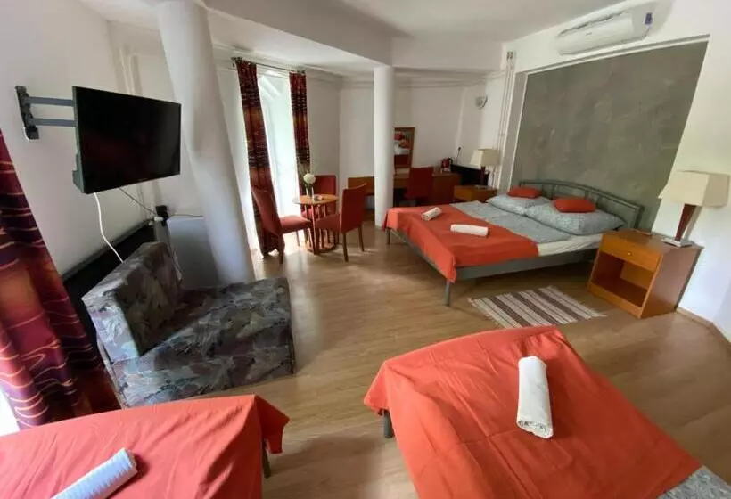 Aamiaismajoitus (B&B) Belvárosi Panzió