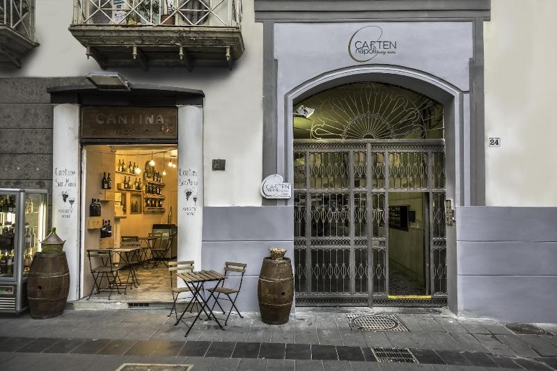 تختخواب و صبحانه Carten