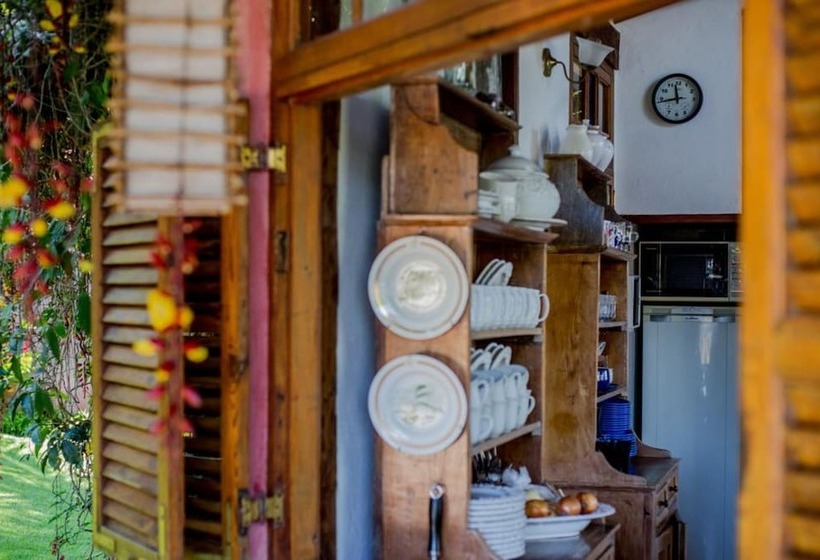 Bed & Breakfast Feiticeira Guesthouse