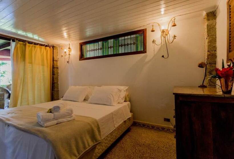 Bed & Breakfast Feiticeira Guesthouse