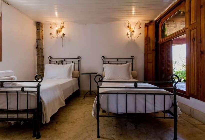 Bed & Breakfast Feiticeira Guesthouse