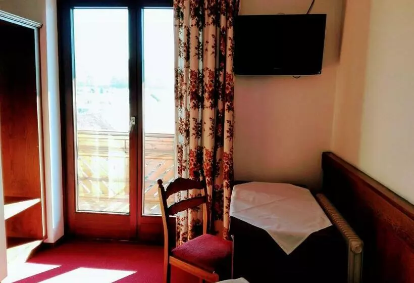 Aamiaismajoitus (B&B) Mosers Pension
