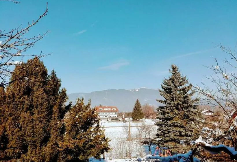 Aamiaismajoitus (B&B) Mosers Pension