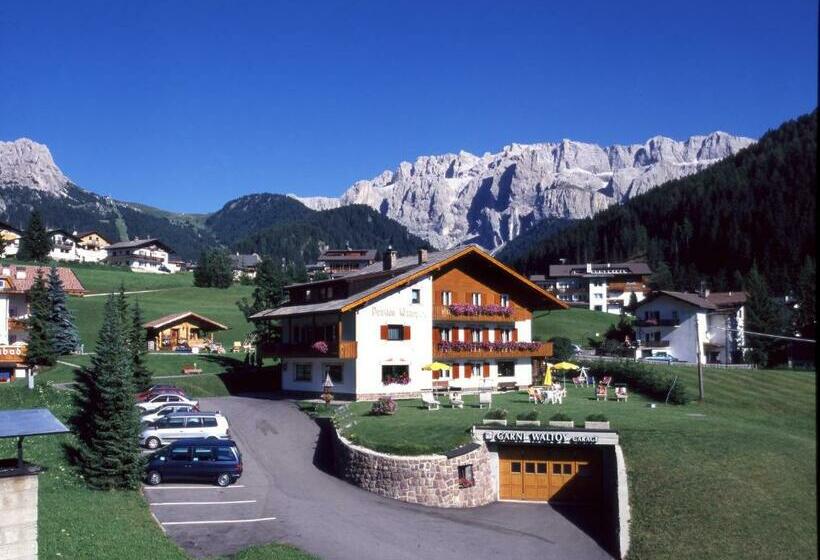هتل Garni Waltoy