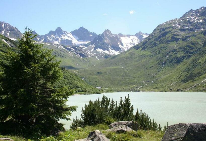 بنسيون Apart Garni Sonne