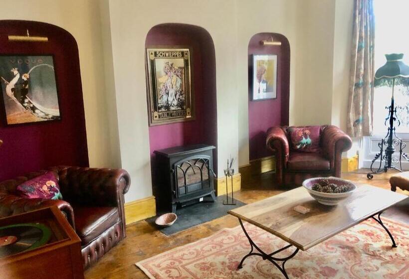 膳宿费 Mulberry House