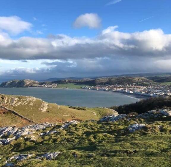 膳宿费 Mulberry House