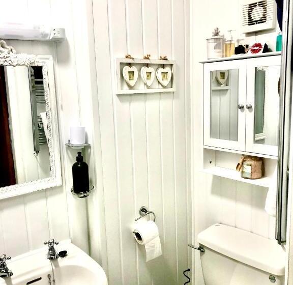 膳宿费 Mulberry House