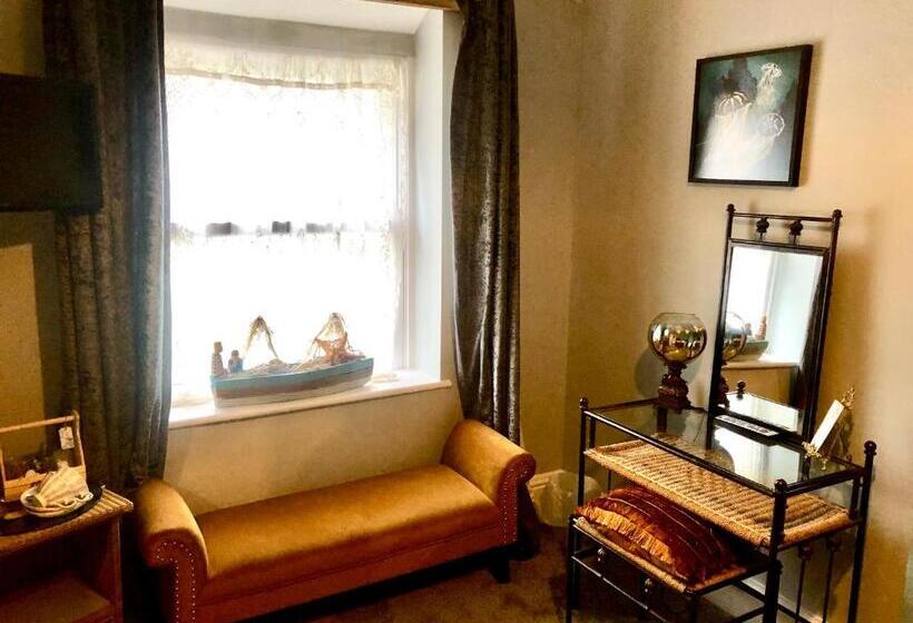 膳宿费 Mulberry House