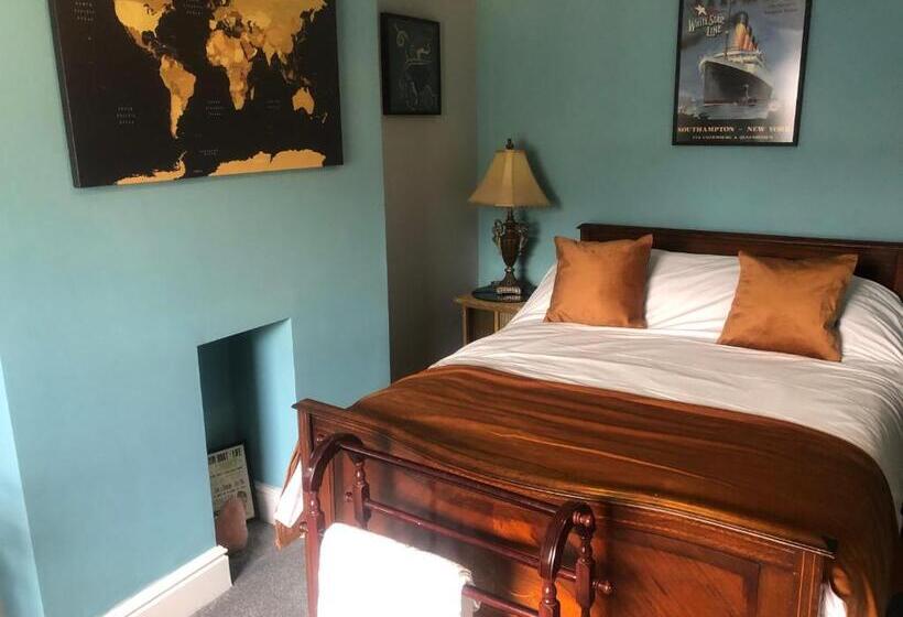 膳宿费 Mulberry House