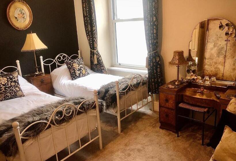 膳宿费 Mulberry House