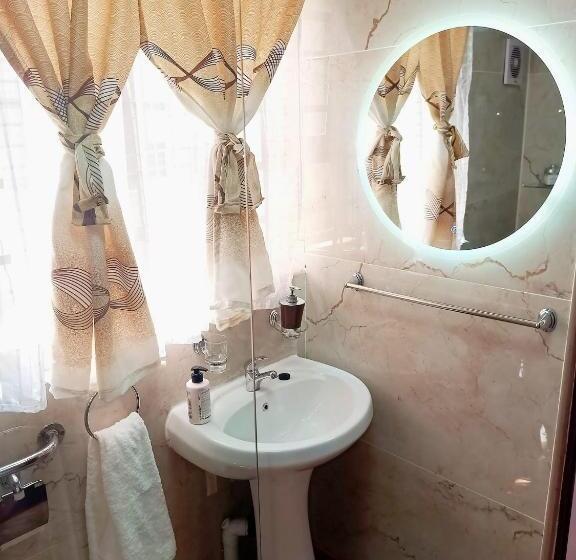 Queensburgh B&b Or Self Catering