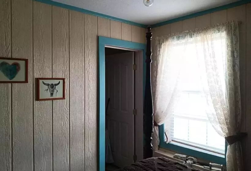 Tombstone Bordello Bed & Breakfast