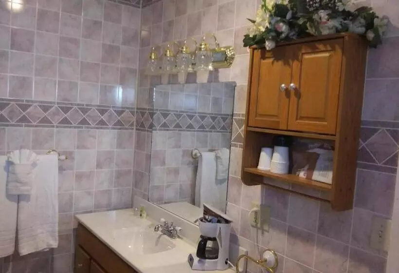 Tombstone Bordello Bed & Breakfast