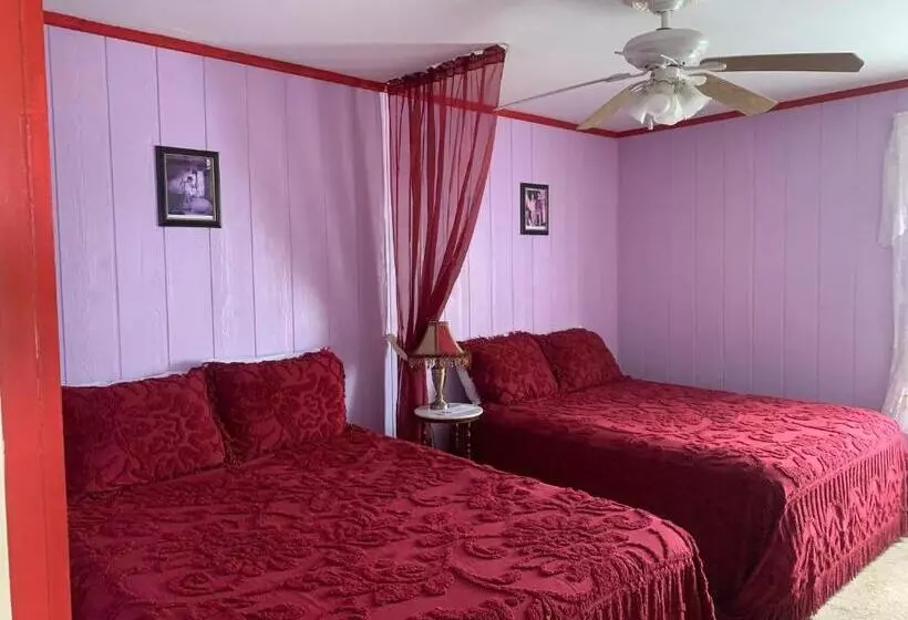 Tombstone Bordello Bed & Breakfast