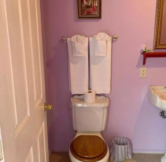 Tombstone Bordello Bed & Breakfast