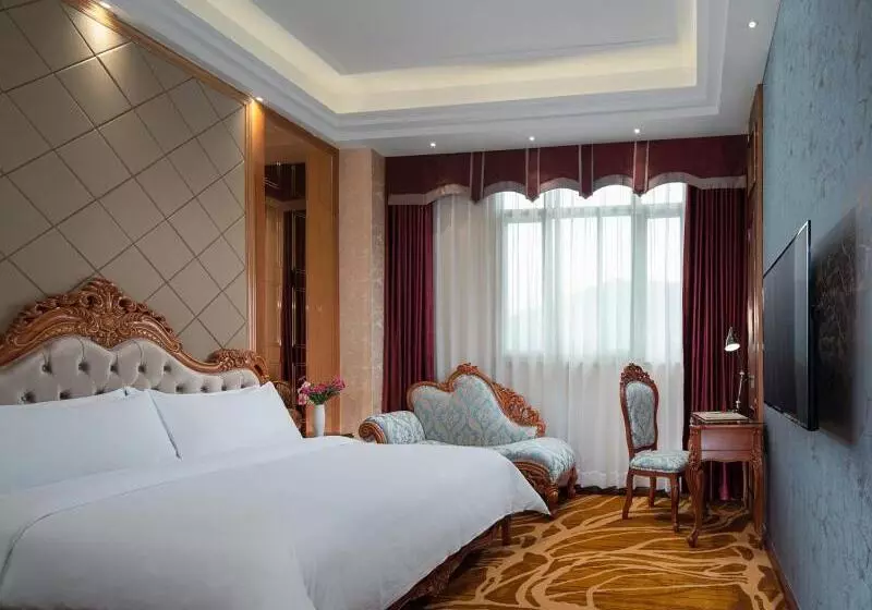 Vienna Hotel Shantou Chaoyang Mianxi Road