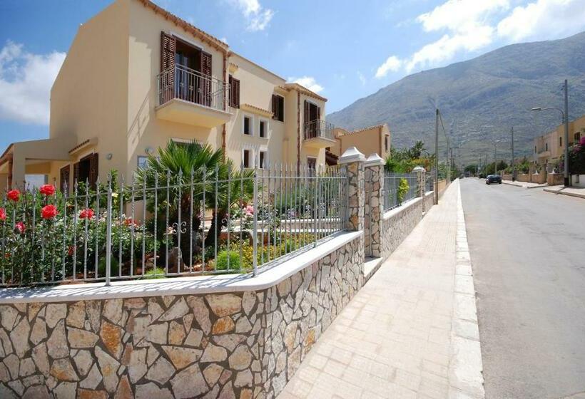 ベッドアンドブレックファースト Aurora Castelluzzo