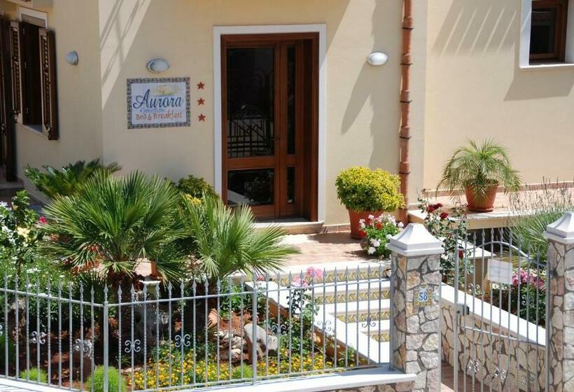 ベッドアンドブレックファースト Aurora Castelluzzo