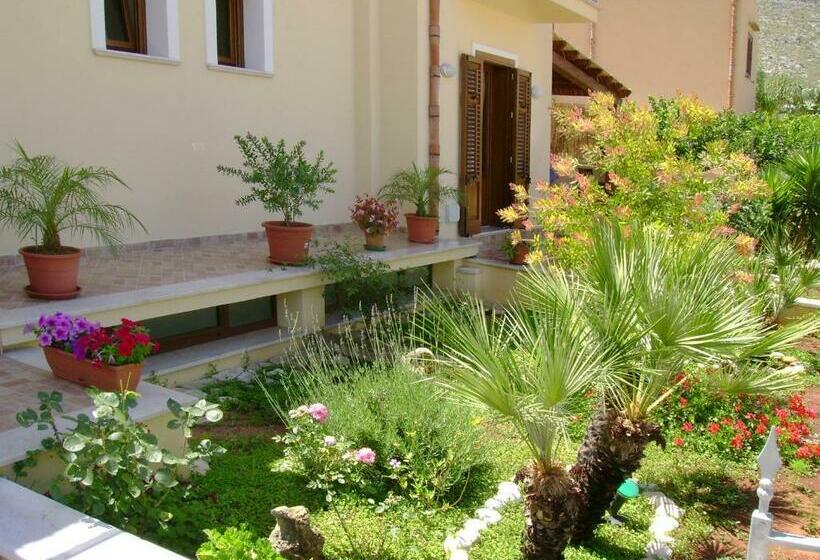 ベッドアンドブレックファースト Aurora Castelluzzo