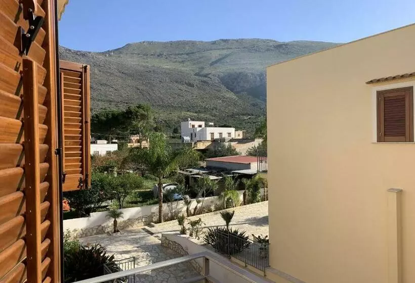 ベッドアンドブレックファースト Aurora Castelluzzo