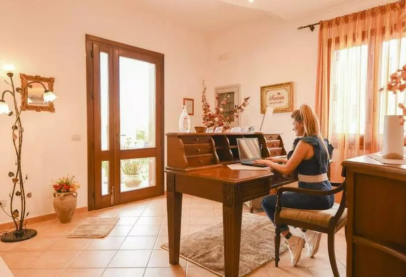 ベッドアンドブレックファースト Aurora Castelluzzo