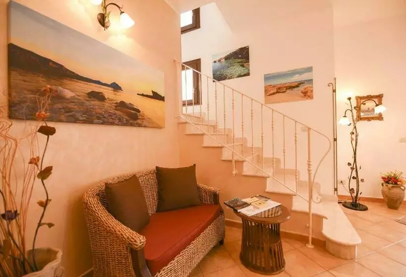 ベッドアンドブレックファースト Aurora Castelluzzo