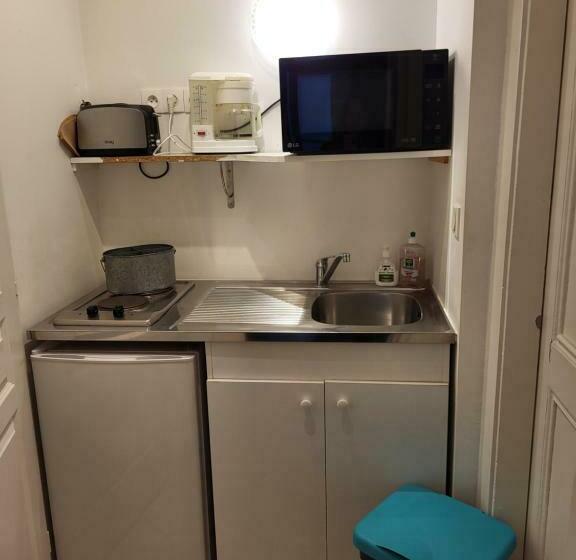 تختخواب و صبحانه Chambres D'hôtes La Petite Salamandre