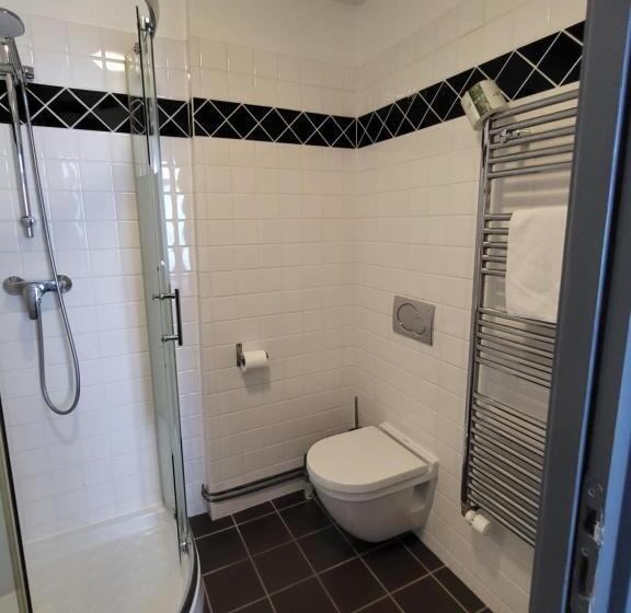 تختخواب و صبحانه Chambres D'hôtes La Petite Salamandre