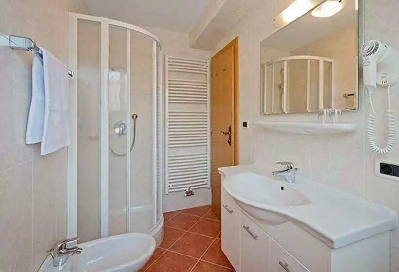 ベッドアンドブレックファースト Garni Rives