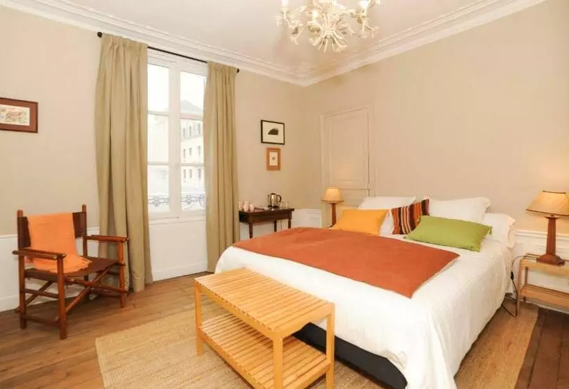 Aamiaismajoitus (B&B) Le Jardin Cathedrale