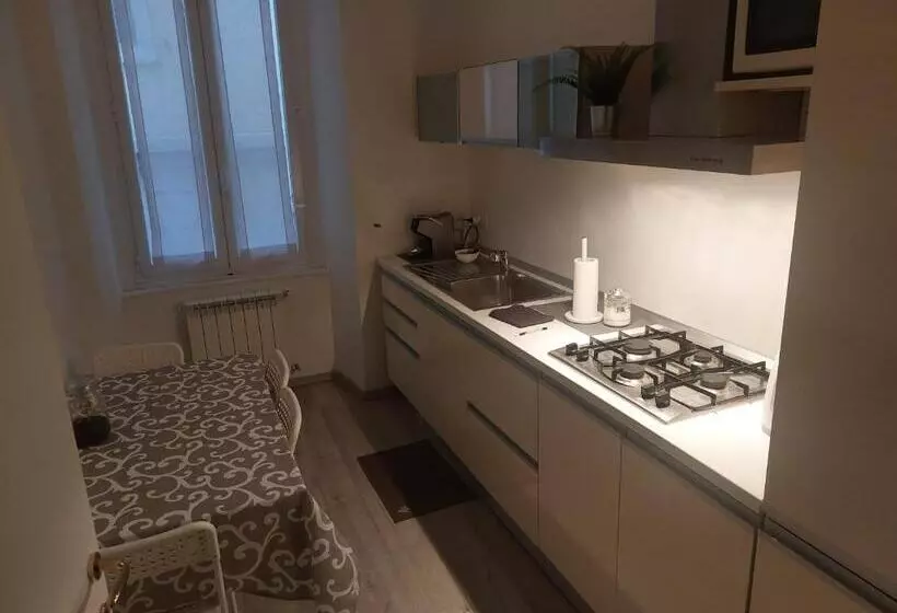 تختخواب و صبحانه Torrebianca