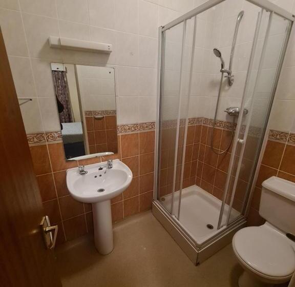 فندق Devon Towers