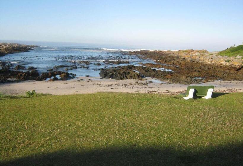 Villa Ocean Crest B&b