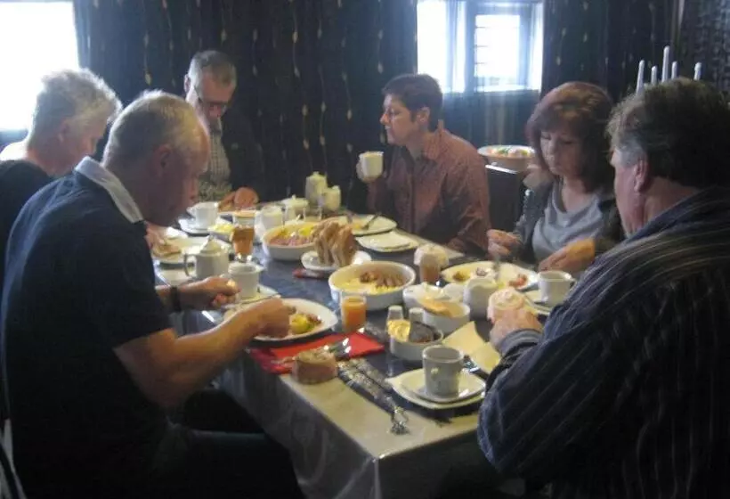 Villa Ocean Crest B&b