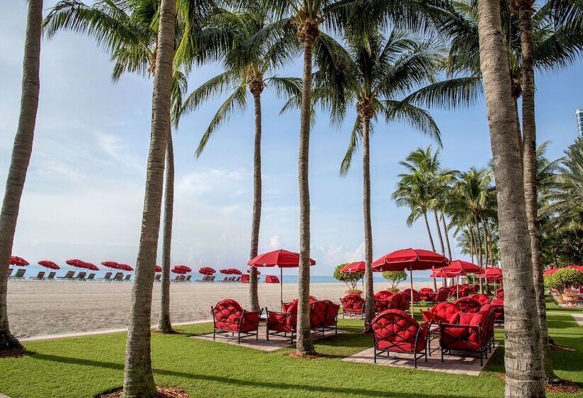 Hotel Acqualina Resort And Residences