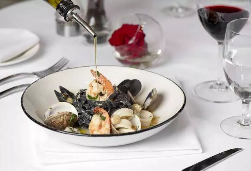 酒店 Acqualina Resort And Residences