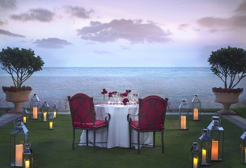 Hotel Acqualina Resort And Residences