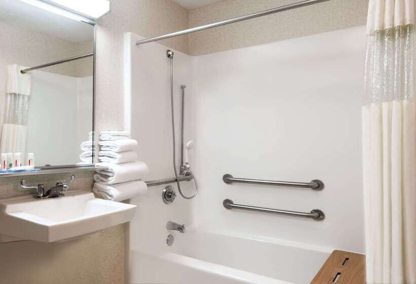 هتل Baymont By Wyndham Columbus/rickenbacker