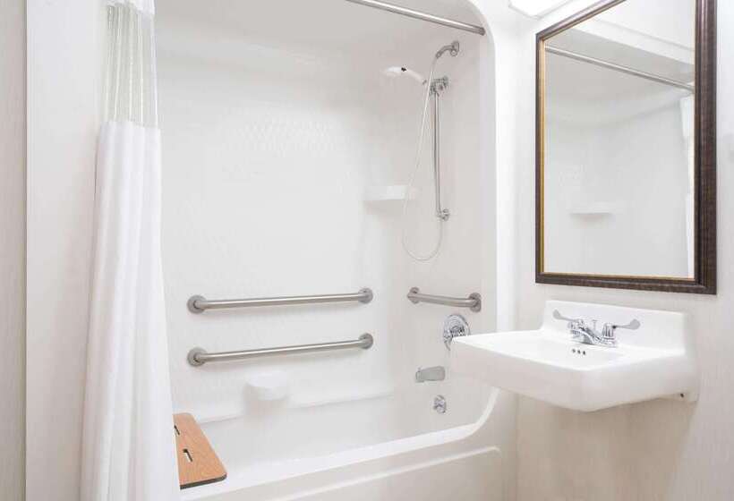 فندق Baymont By Wyndham Marshfield