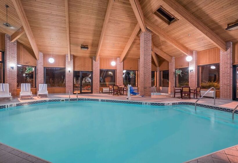 فندق Baymont By Wyndham Marshfield