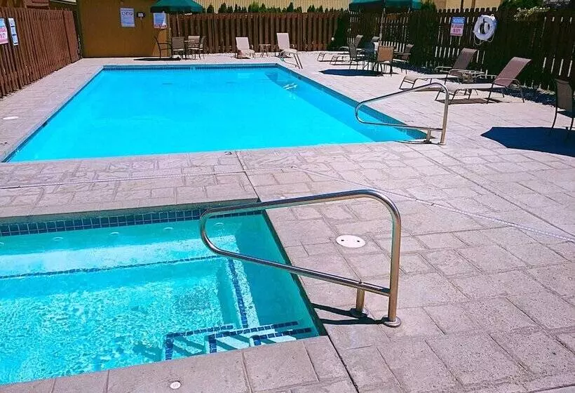 בית מלון כפרי Best Western Chieftain Inn