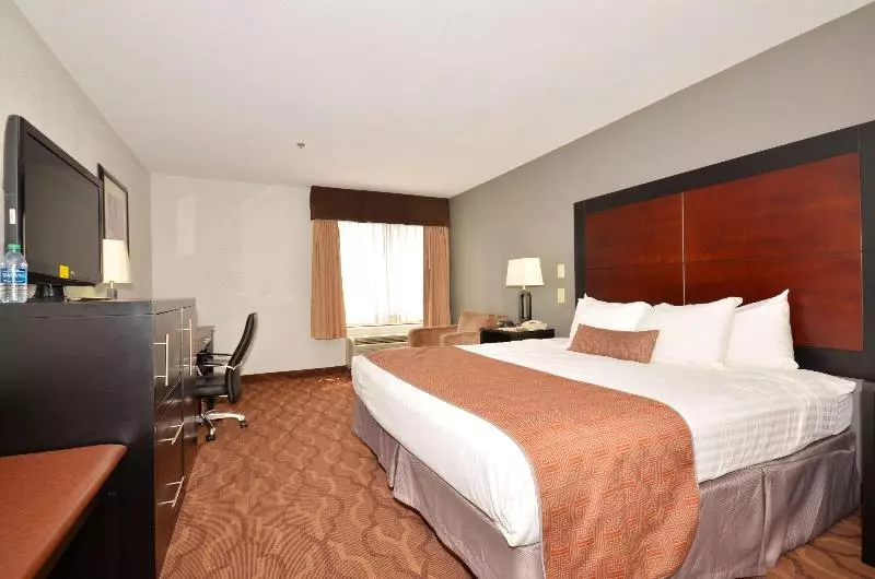 Отель Best Western Commerce Inn