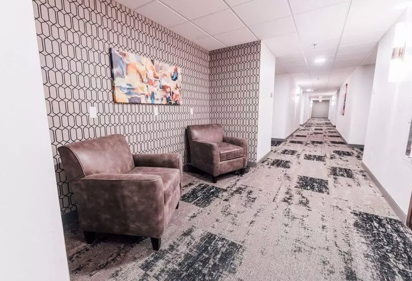 هتل Best Western Plus Executive Residency Waterloo & Cedar Falls