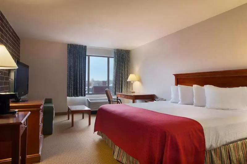 هتل Best Western Plus Executive Residency Waterloo & Cedar Falls