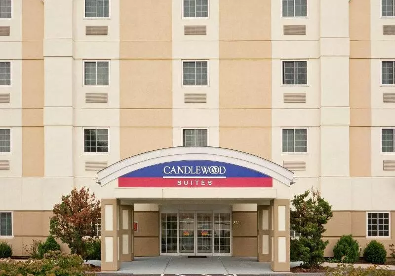 هتل Candlewood Suites West Springfield, An Ihg