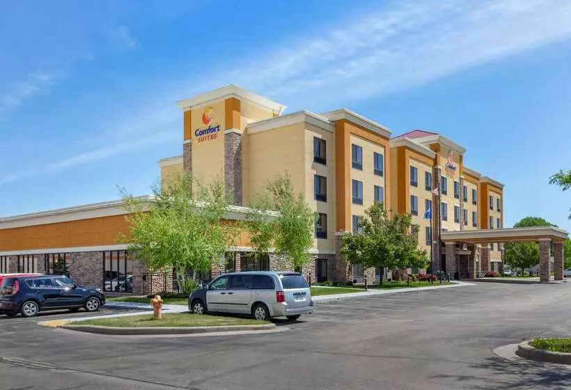 هتل Comfort Suites