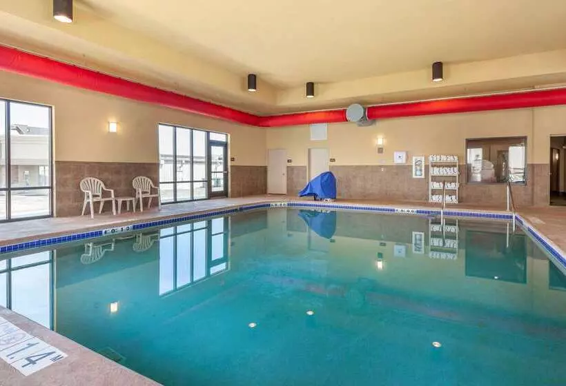 هتل Comfort Suites